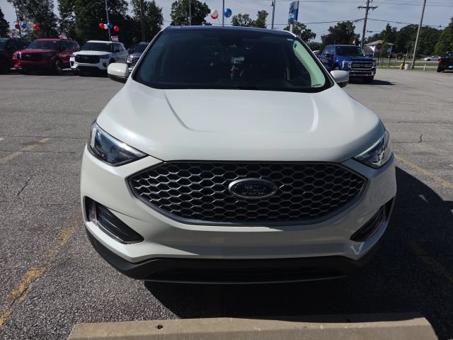 Certified 2024 Ford Edge SEL w/ Convenience Package AWD/4WD image 3