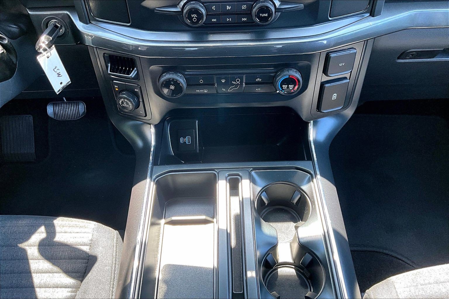 Certified 2022 Ford F150 XL w/ STX Appearance Package AWD/4WD image 24