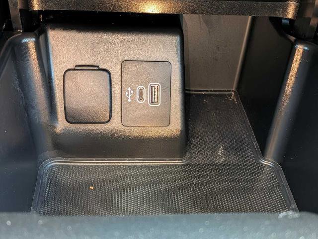 Certified 2025 Ford Explorer Active image 31