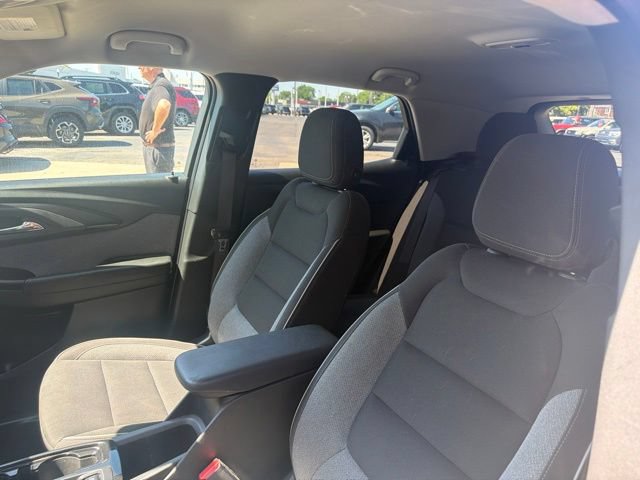 Used 2023 Chevrolet TrailBlazer LT w/ Convenience Package FWD image 7