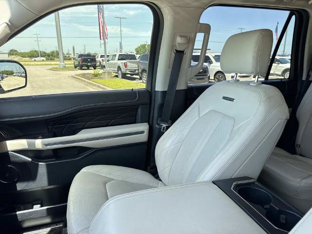 Certified 2019 Ford Expedition Max Platinum RWD image 16