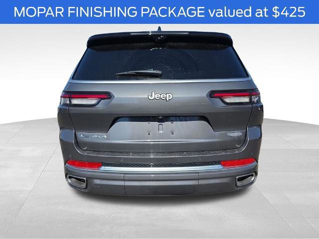 Used 2023 Jeep Grand Cherokee L Summit AWD/4WD image 4