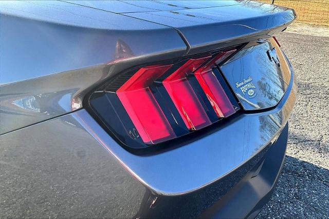 Certified 2025 Ford Mustang Coupe image 36