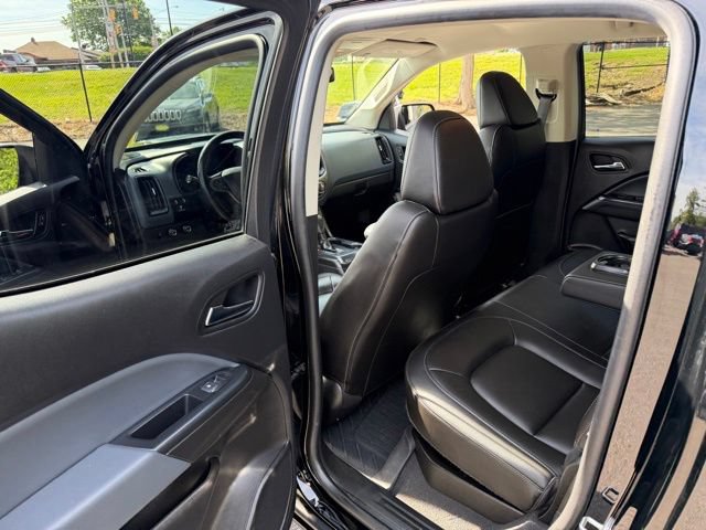 Used 2021 Chevrolet Colorado Z71 w/ Z71 Midnight Edition AWD/4WD image 19