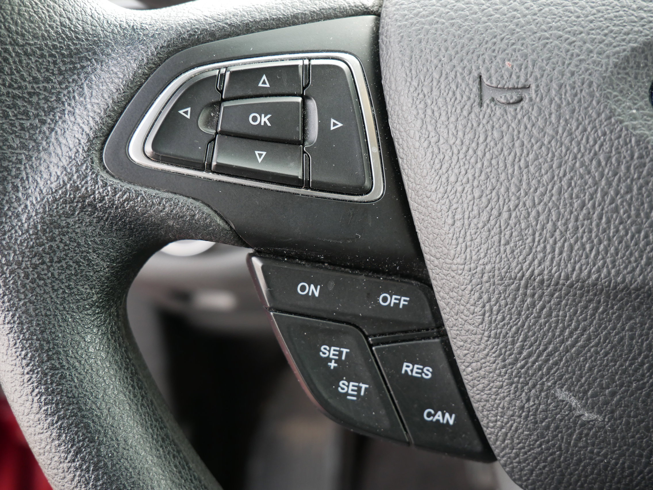 Certified 2018 Ford Escape SE image 17