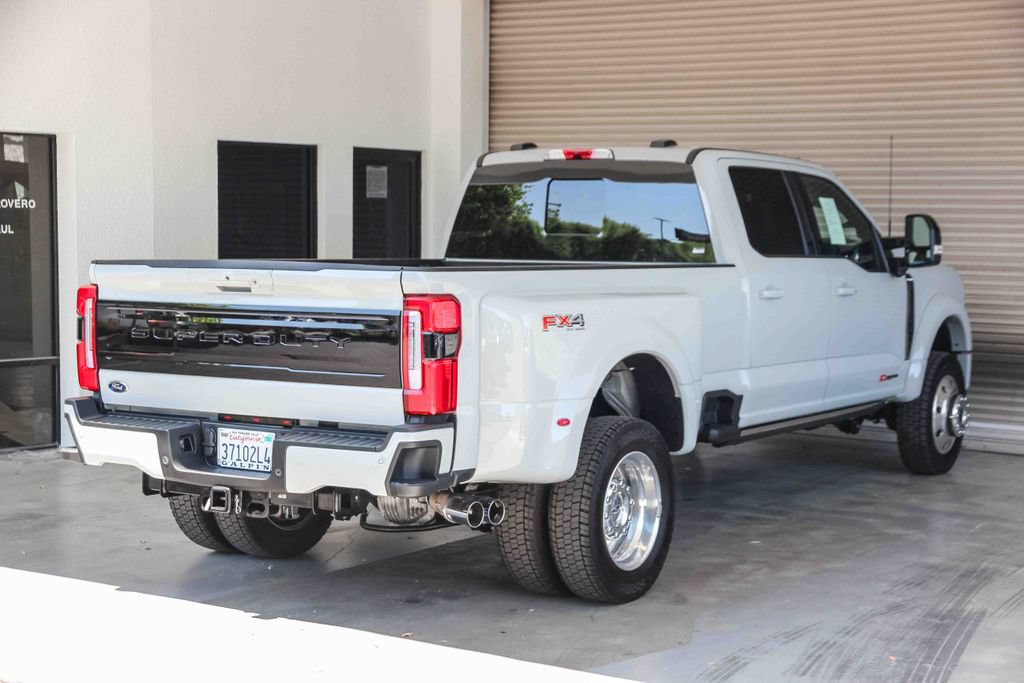 Certified 2026 Ford F450 Platinum w/ FX4 Off-Road Package AWD/4WD image 4