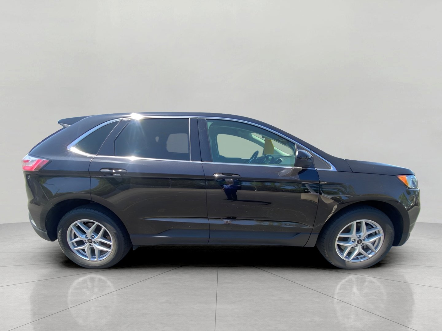 Certified 2024 Ford Edge SEL AWD/4WD image 9