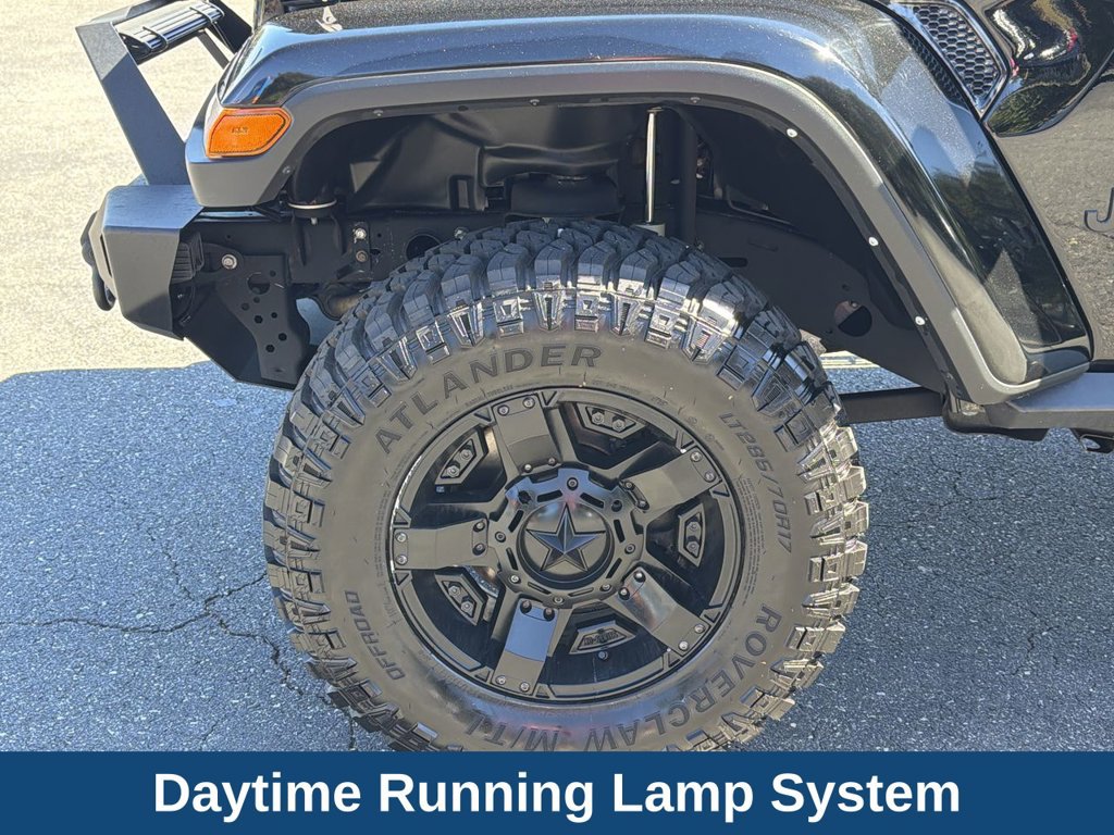 Used 2022 Jeep Gladiator Sport AWD/4WD image 10