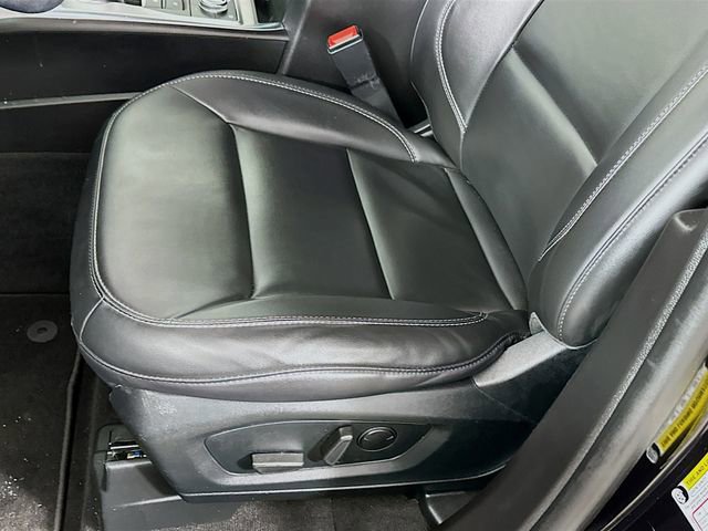 Certified 2023 Ford Explorer XLT w/ Equipment Group 202A image 27