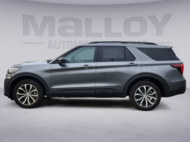 Certified 2025 Ford Explorer ST-Line AWD/4WD image 2