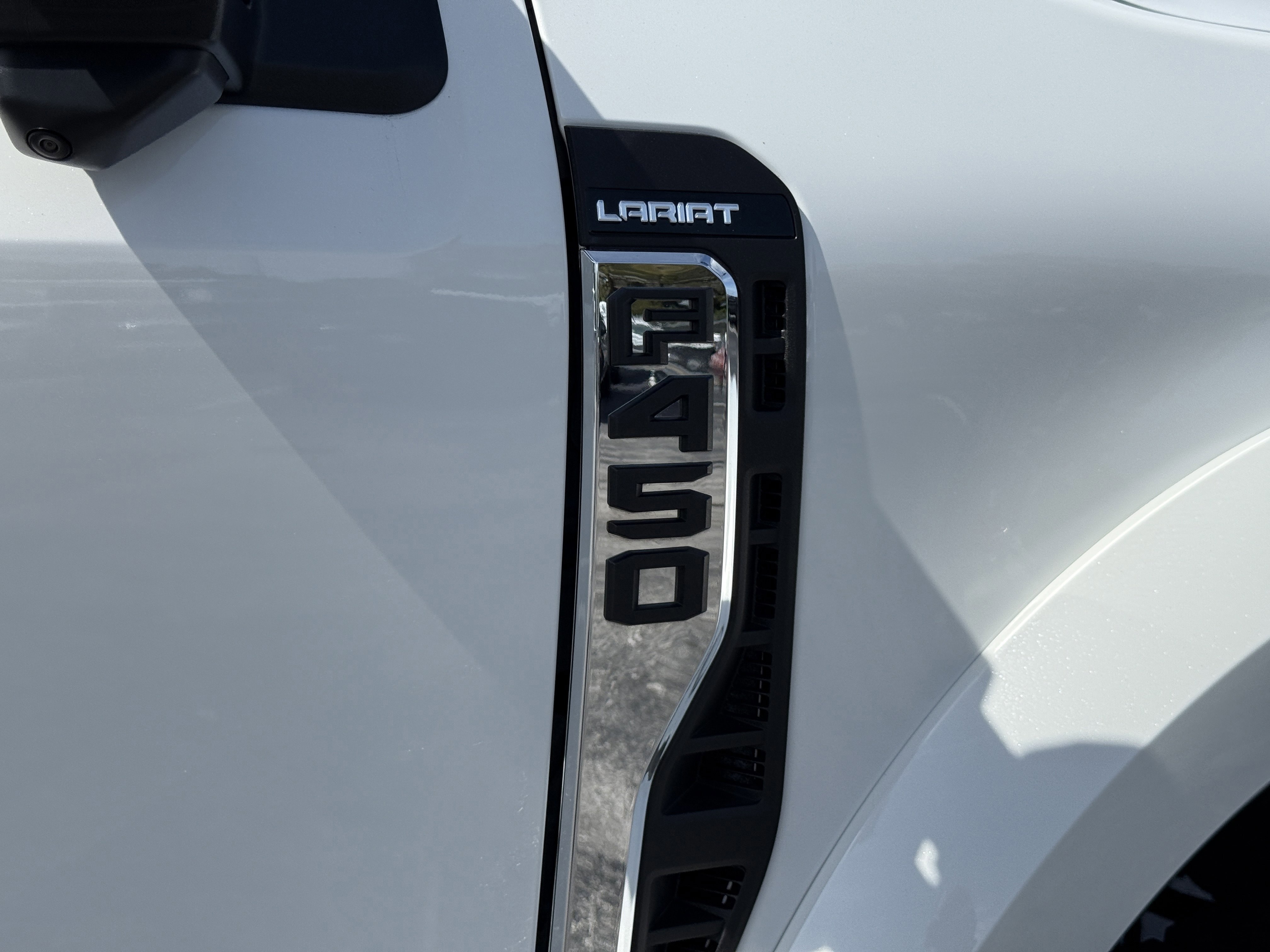 Certified 2024 Ford F450 Lariat w/ Lariat Ultimate Package image 9