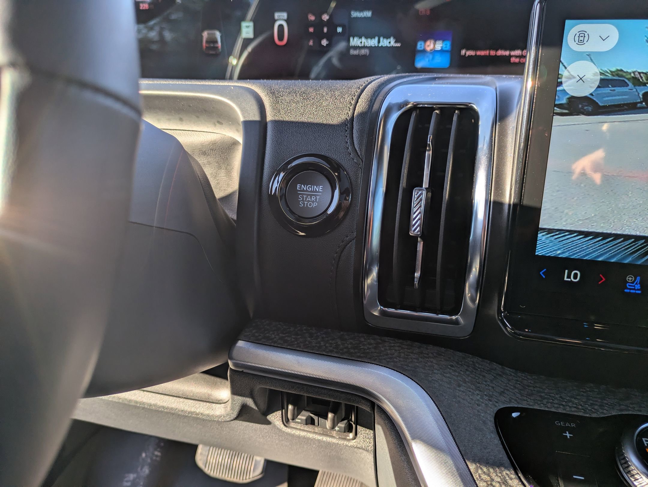 Certified 2025 Ford Expedition Tremor AWD/4WD image 24