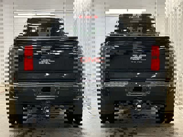 Used 2019 GMC Sierra 3500 Denali image 4