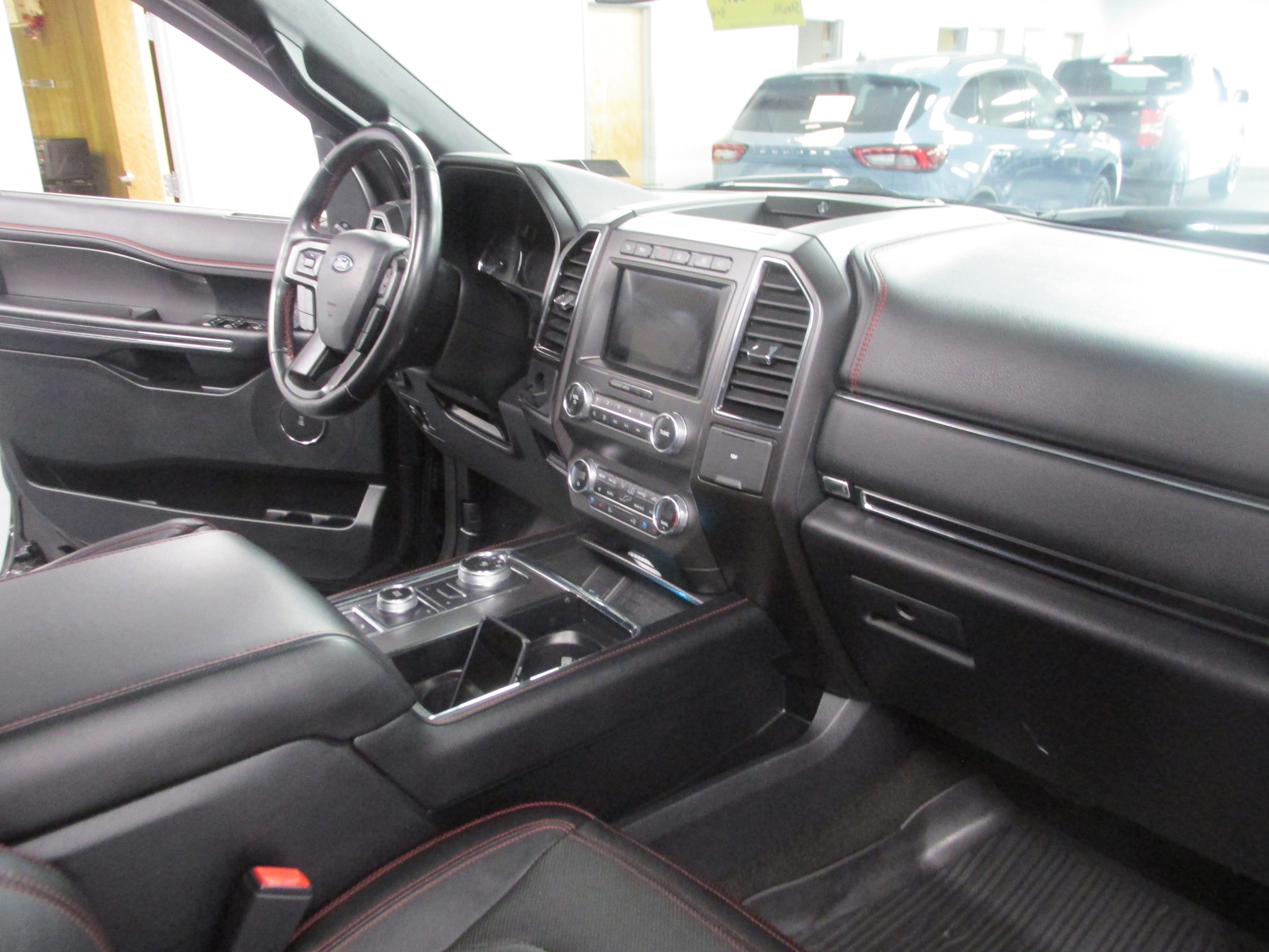 Certified 2020 Ford Expedition Limited w/ Equipment Group 303A image 27