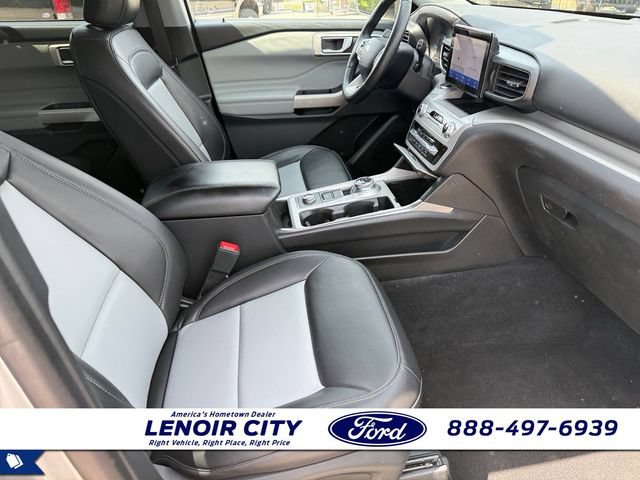 Certified 2023 Ford Explorer XLT w/ Equipment Group 202A AWD/4WD image 13