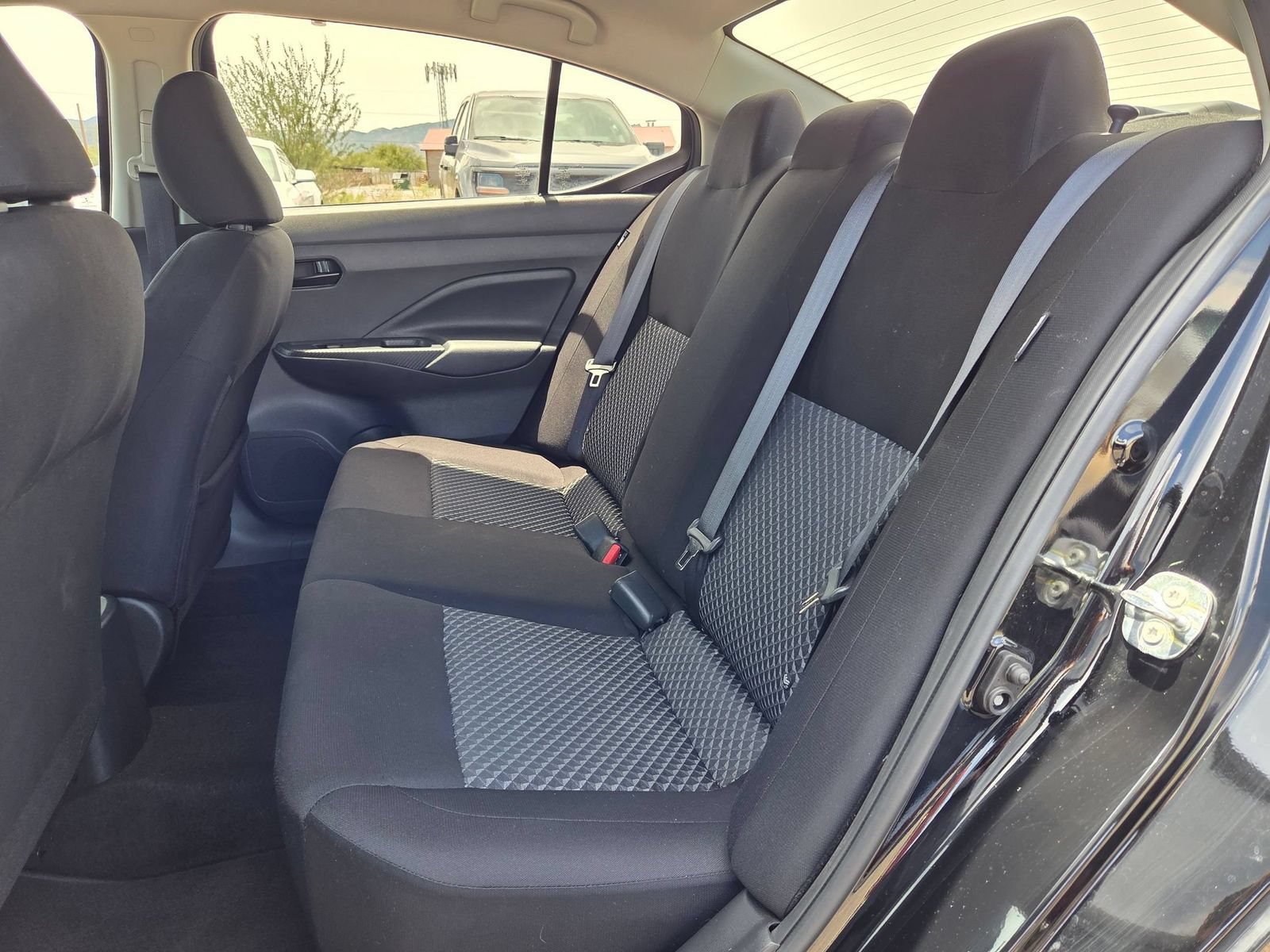 Used 2022 Nissan Versa S FWD image 22