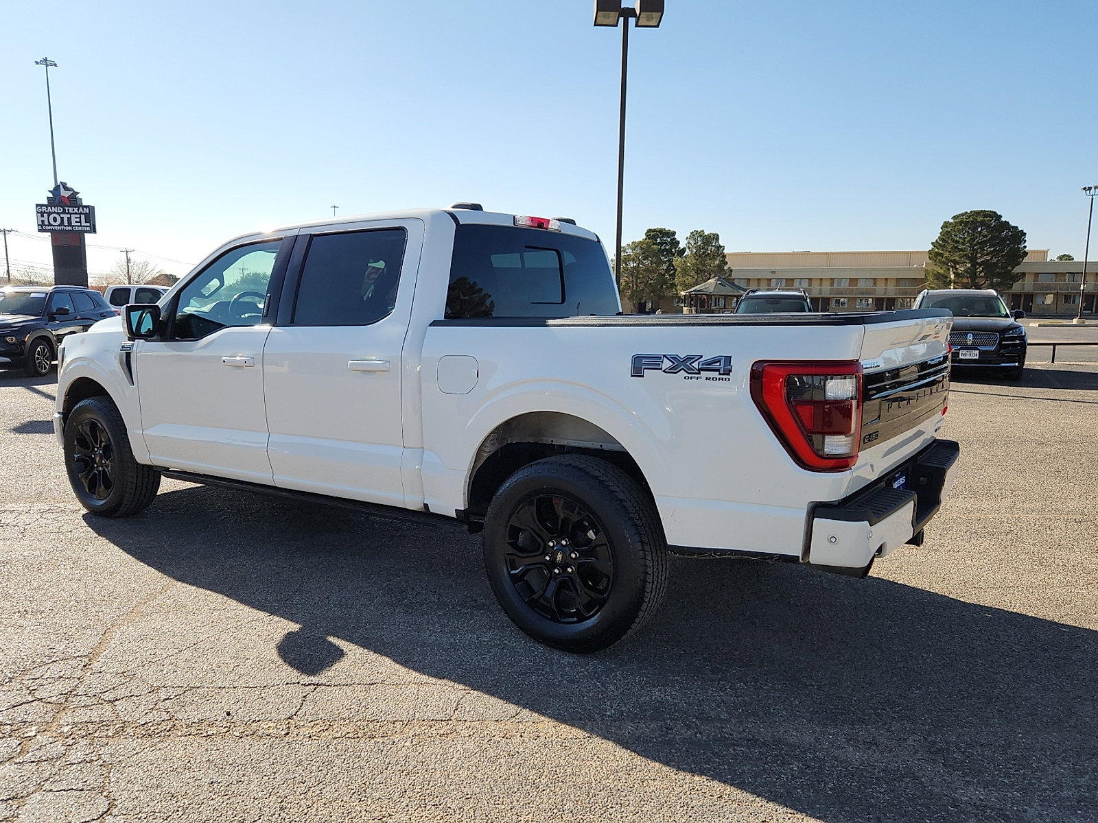 Certified 2022 Ford F150 Platinum w/ Equipment Group 701A High image 4