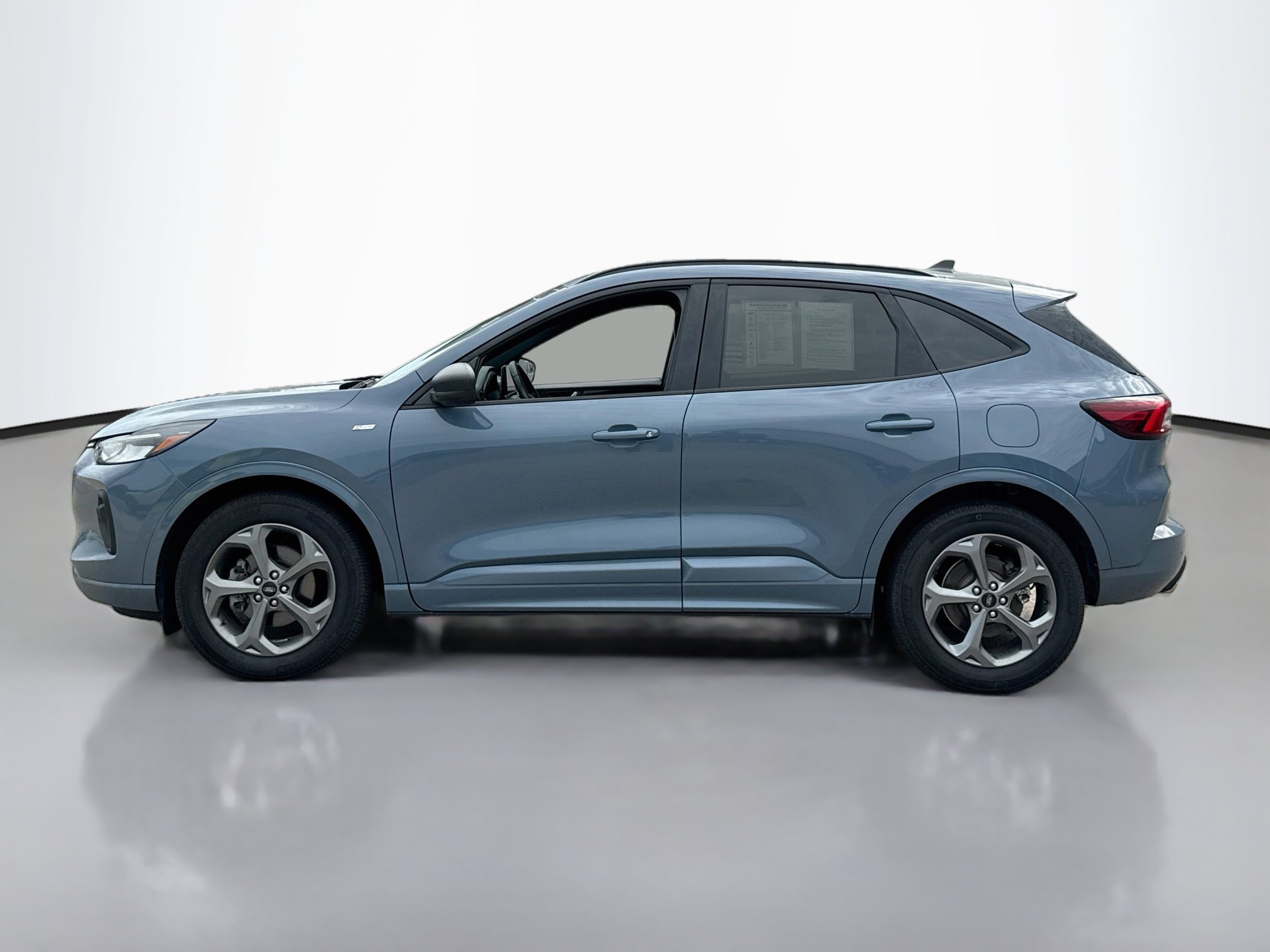 Certified 2024 Ford Escape ST-Line w/ Tech Pack #1 FWD image 4