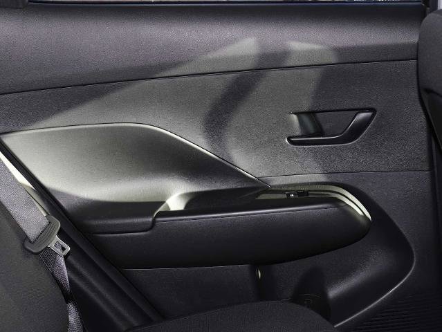 Used 2025 Hyundai Kona SEL image 24