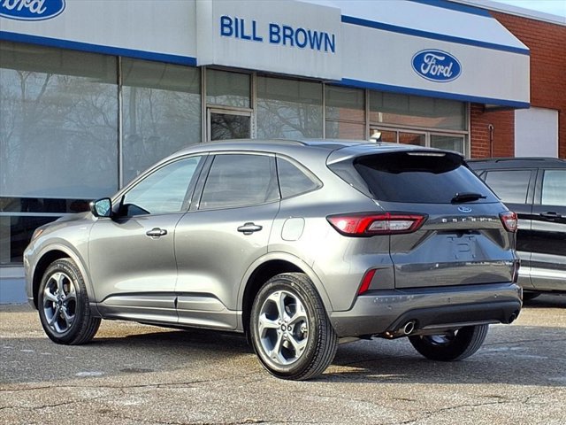 Certified 2023 Ford Escape ST-Line Select w/ Tech Pack #2 image 3