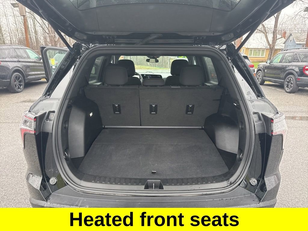 Used 2025 Chevrolet Equinox LT w/ Midnight Edition image 17