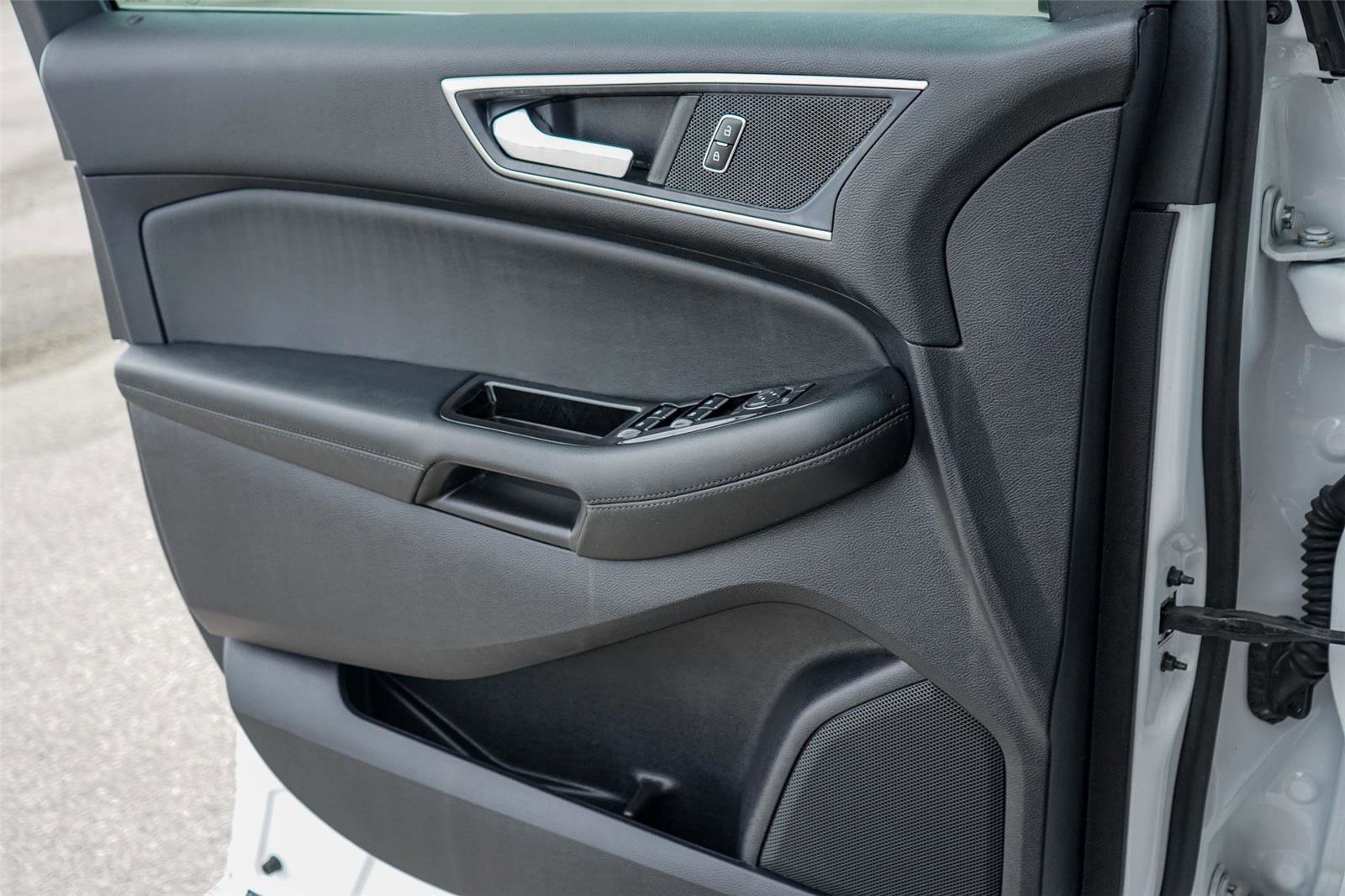 Certified 2019 Ford Edge SEL w/ Equipment Group 201A image 18