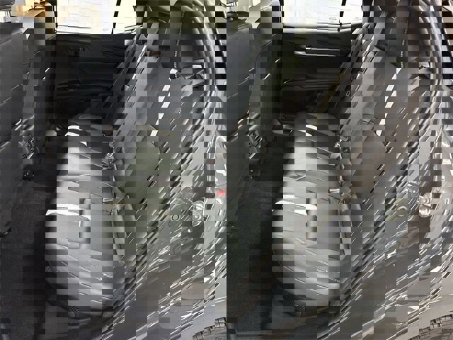 Used 2025 Toyota Camry SE image 11