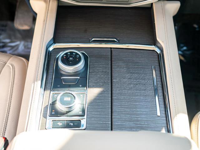 Certified 2024 Ford Expedition Limited image 31