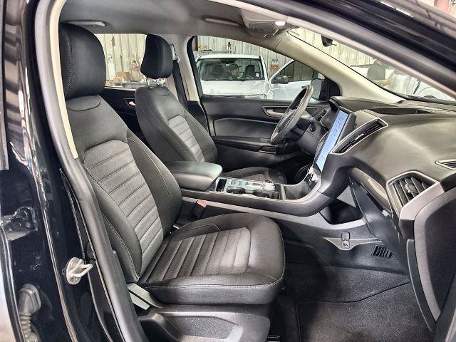 Certified 2024 Ford Edge SE w/ Black Appearance Package AWD/4WD image 30
