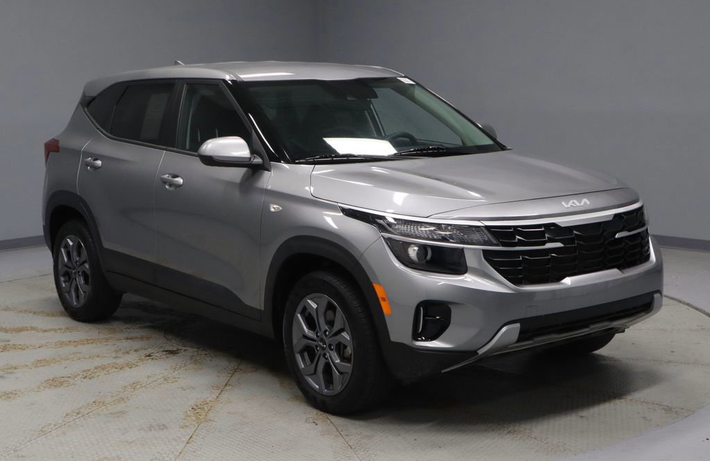 Used 2024 Kia Seltos LX image 7