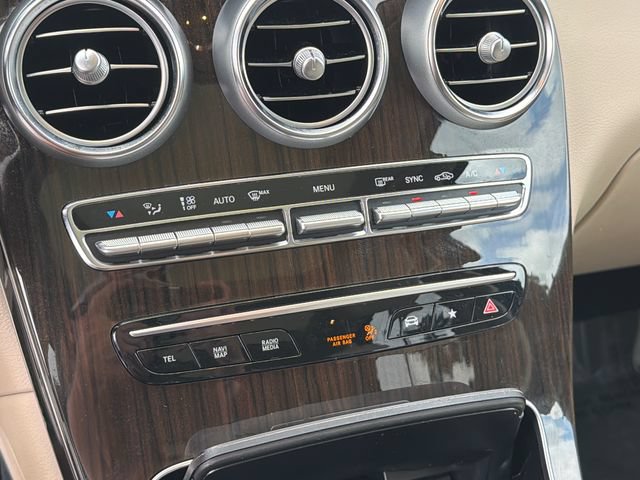 Used 2022 Mercedes-Benz GLC 300 image 32