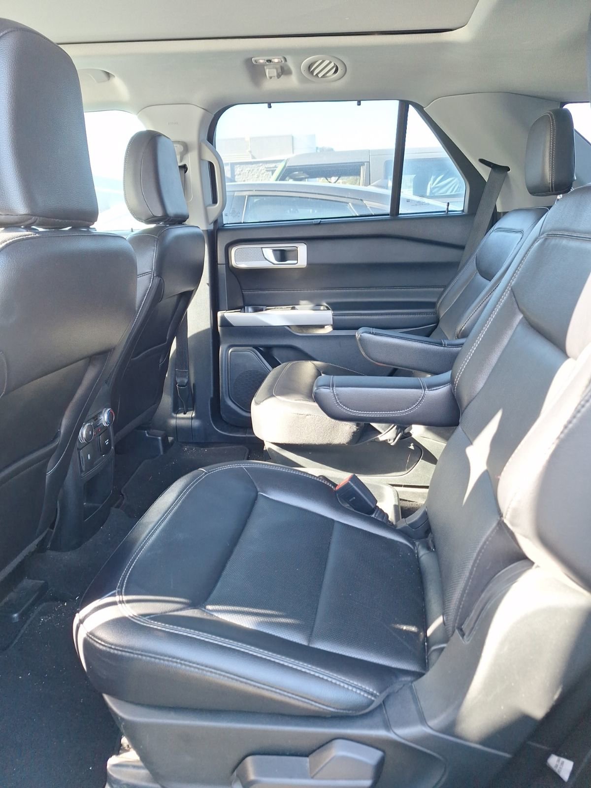 Certified 2021 Ford Explorer Limited w/ Equipment Group 301A image 13