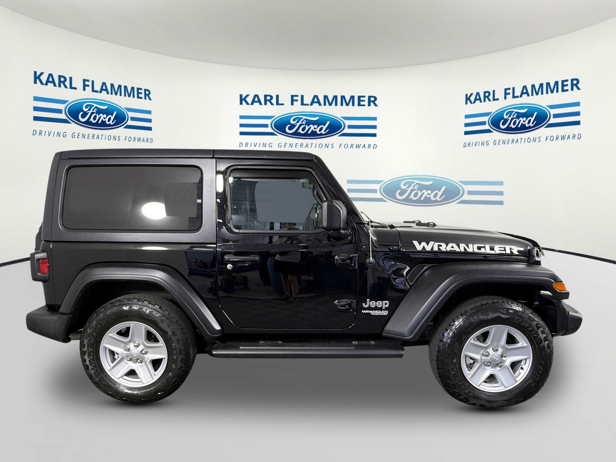 Used 2018 Jeep Wrangler Sport AWD/4WD image 2