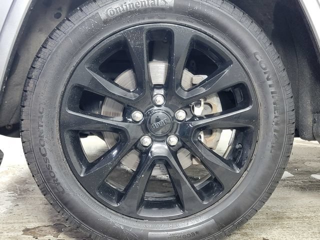 Used 2020 Jeep Grand Cherokee Altitude AWD/4WD image 10