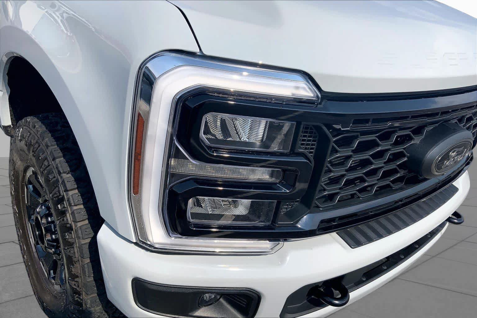 Certified 2026 Ford F250 XLT w/ XLT Premium Package AWD/4WD image 28