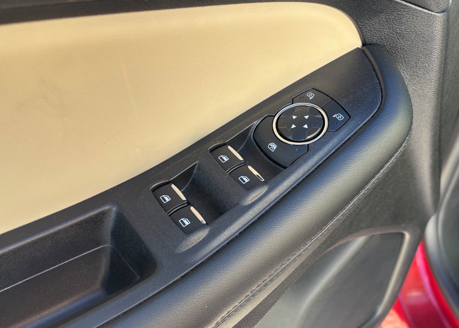 Certified 2024 Ford Edge SEL w/ Convenience Package image 28