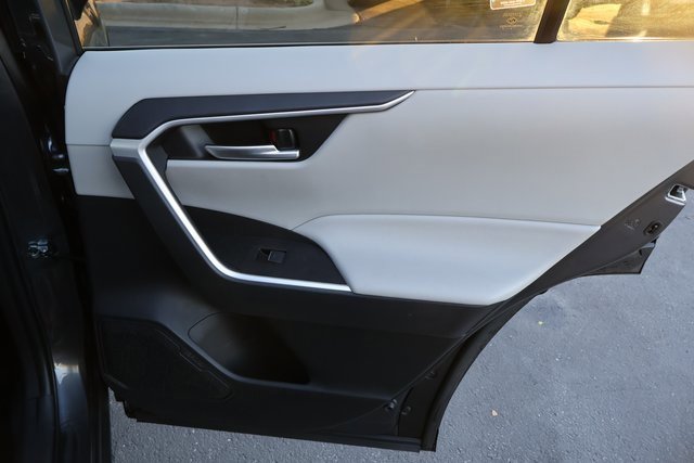 Used 2023 Toyota RAV4 XLE image 20