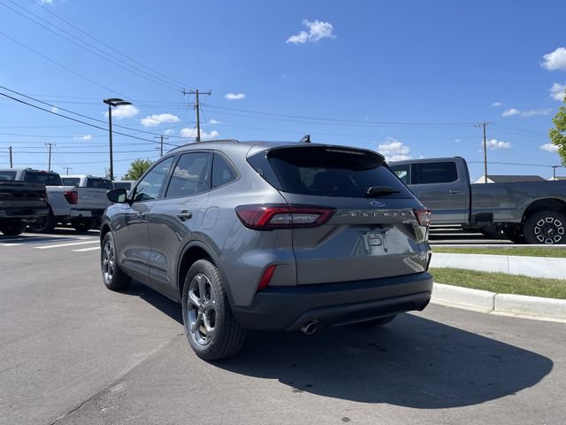 Certified 2025 Ford Escape ST-Line AWD/4WD image 3