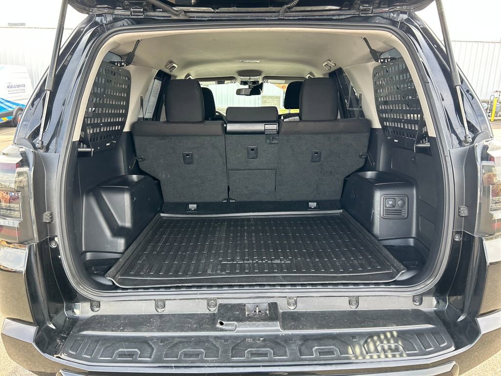 Used 2022 Toyota 4Runner TRD Off-Road image 31