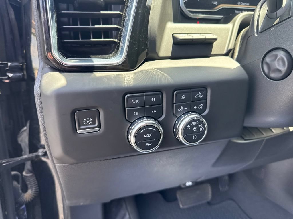 Used 2023 GMC Sierra 1500 Denali w/ Denali Reserve Package AWD/4WD image 4