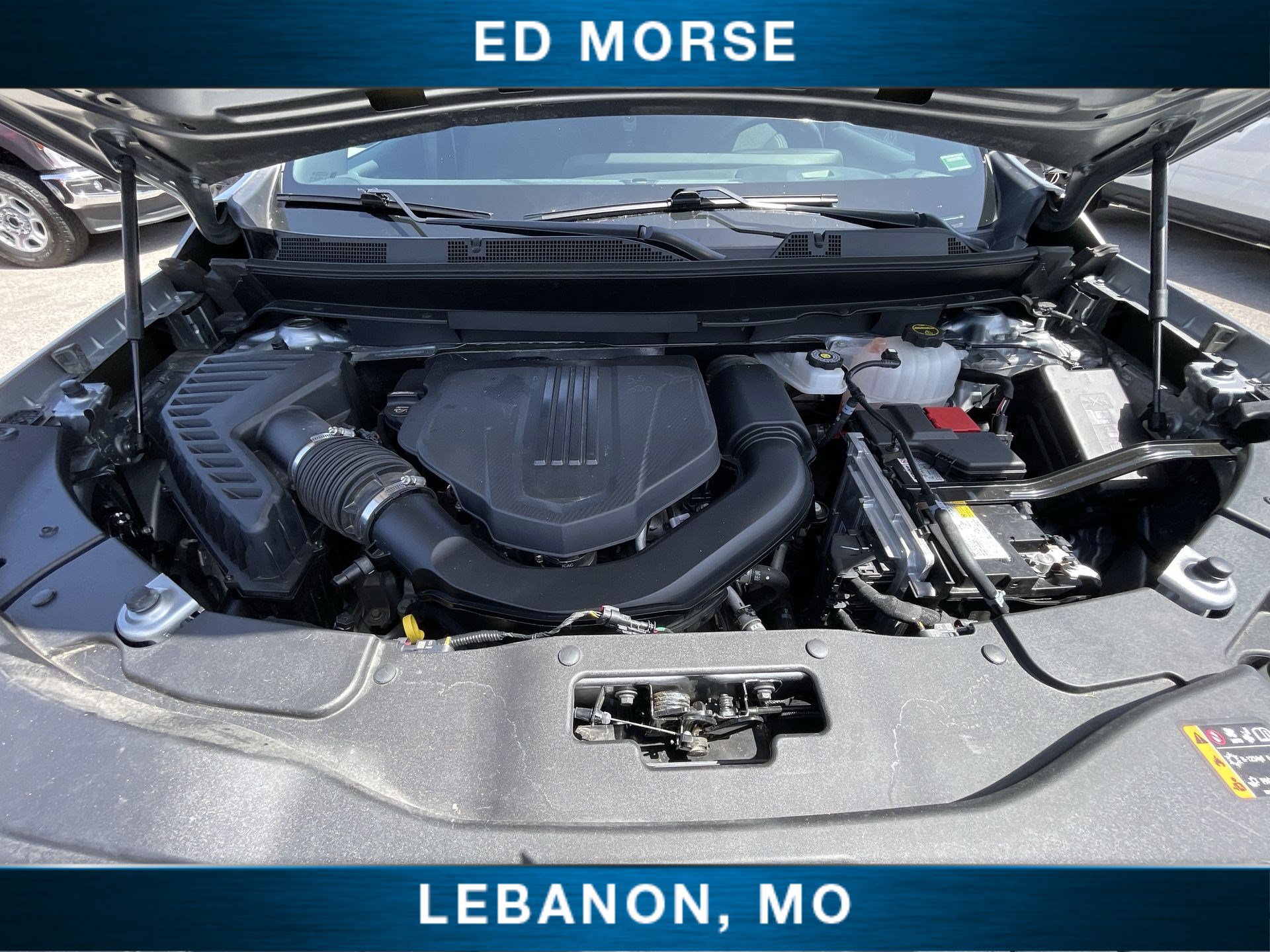 Used 2025 Chevrolet Traverse LT FWD image 28