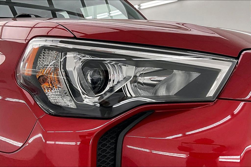 Used 2023 Toyota 4Runner SR5 Premium w/ Moonroof Package image 29