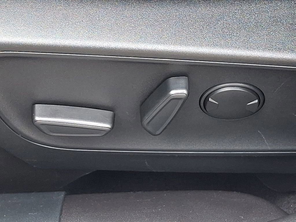 Certified 2023 Ford Escape Active AWD/4WD image 26