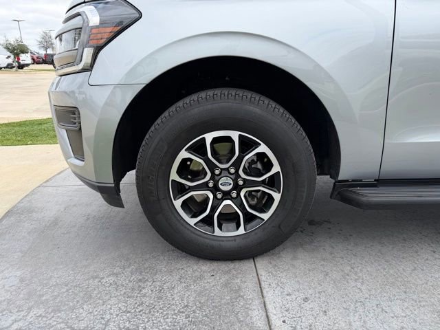Certified 2024 Ford Expedition Max XLT image 6