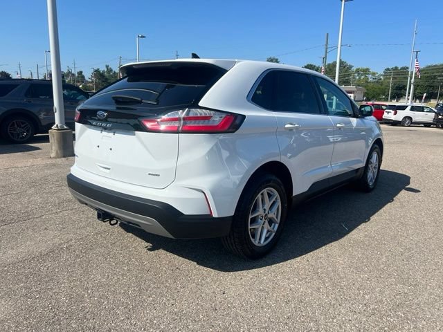 Certified 2023 Ford Edge SEL w/ Convenience Package AWD/4WD image 3