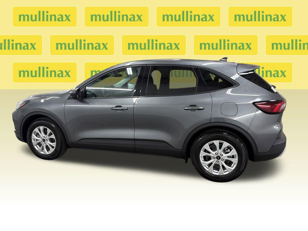 Certified 2025 Ford Escape Active FWD image 9
