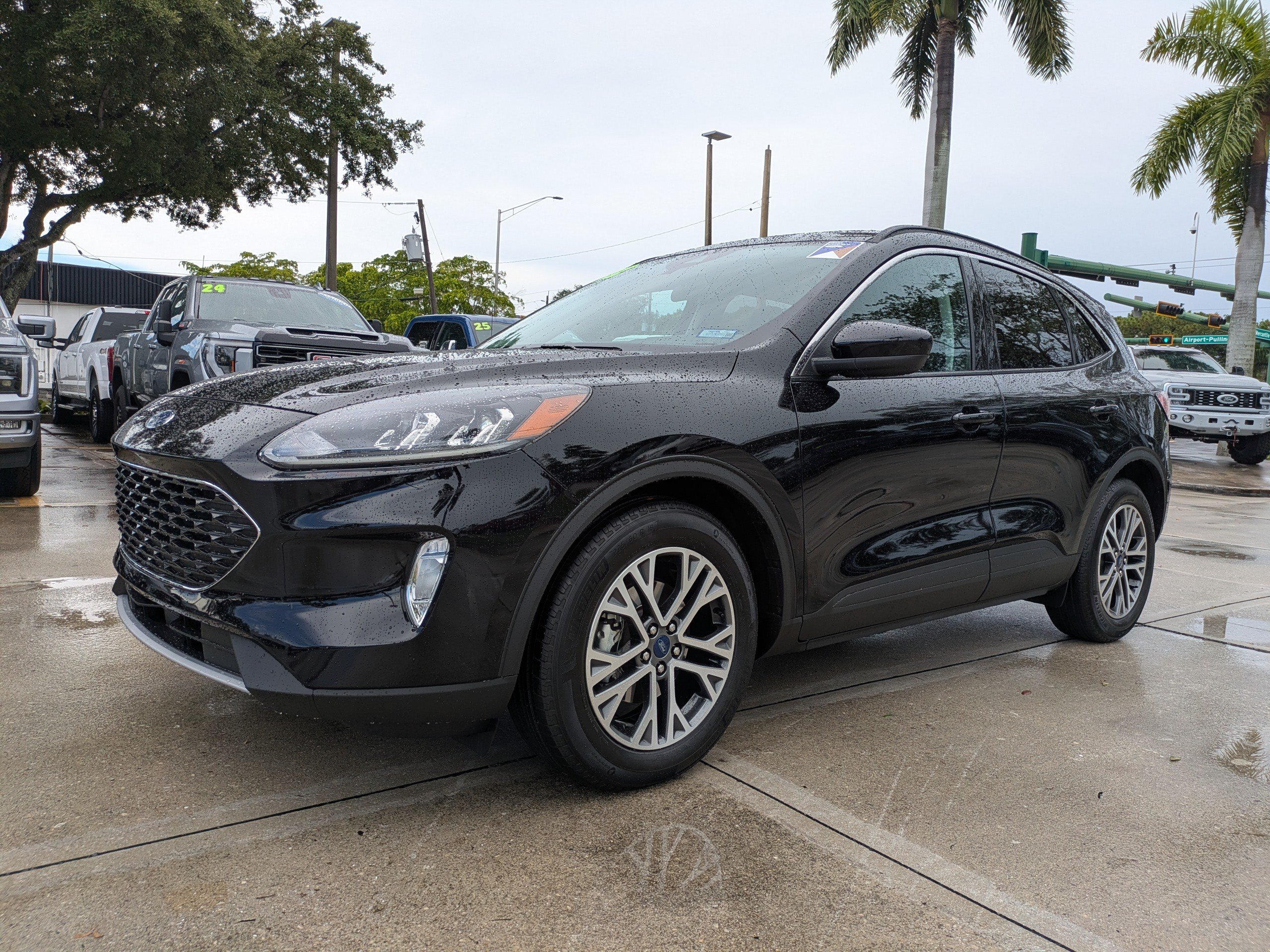 Certified 2022 Ford Escape SEL w/ Technology Package FWD image 6