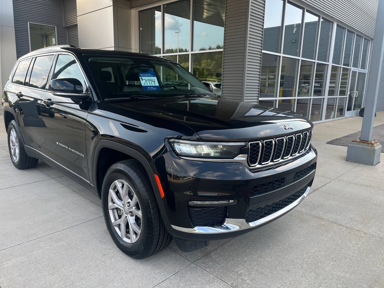 Used 2021 Jeep Grand Cherokee L Limited AWD/4WD image 8