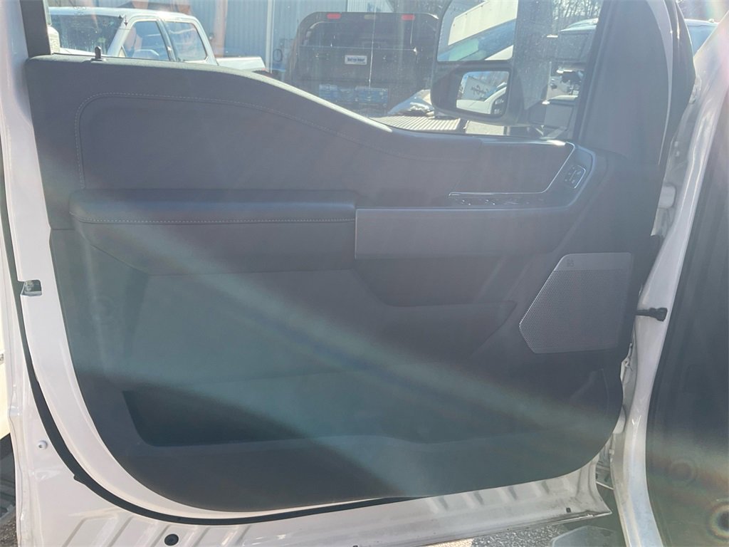 Certified 2024 Ford F350 Lariat w/ Lariat Ultimate Package image 16