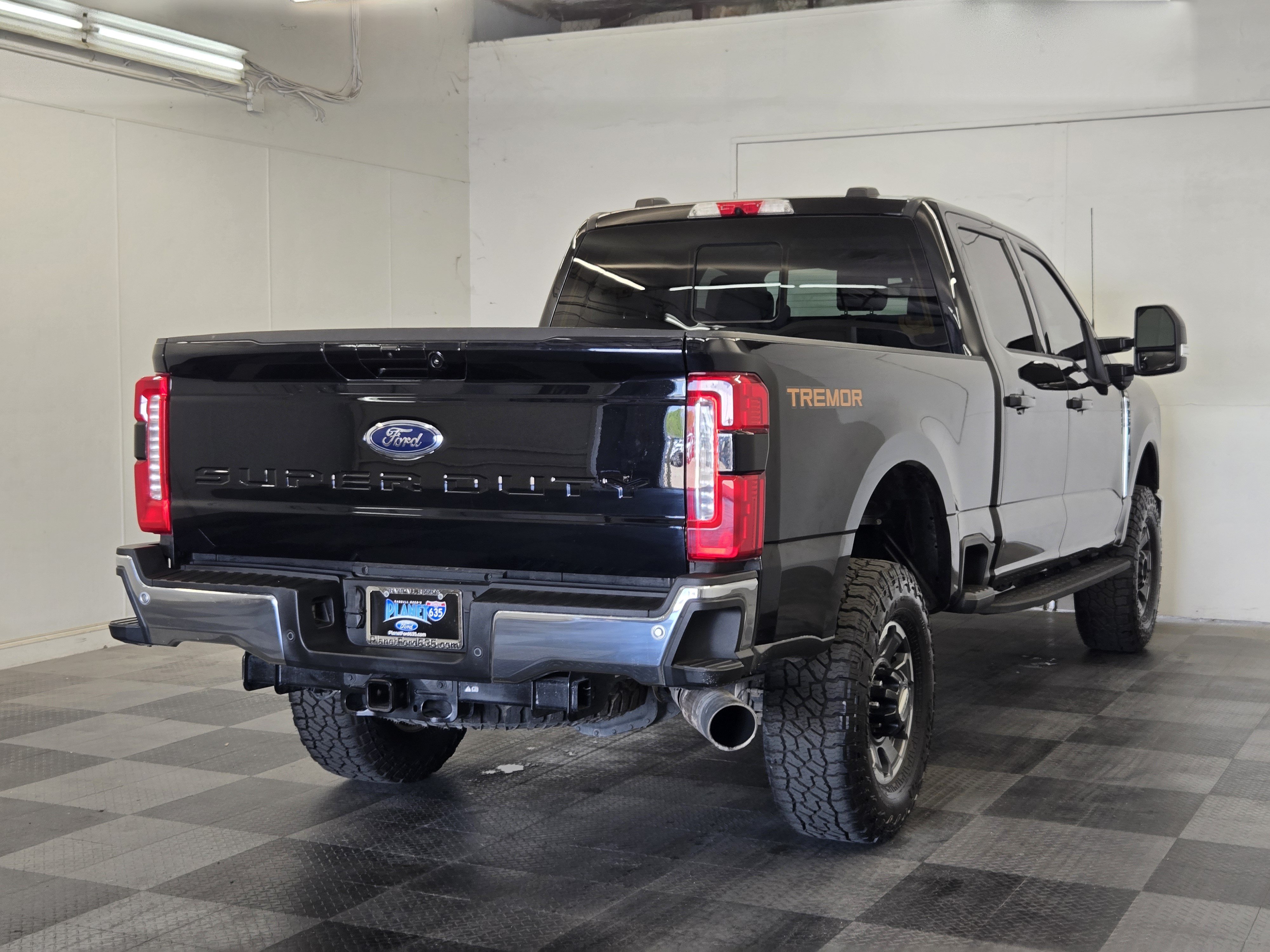 Certified 2023 Ford F250 Lariat w/ Lariat Ultimate Package AWD/4WD image 7